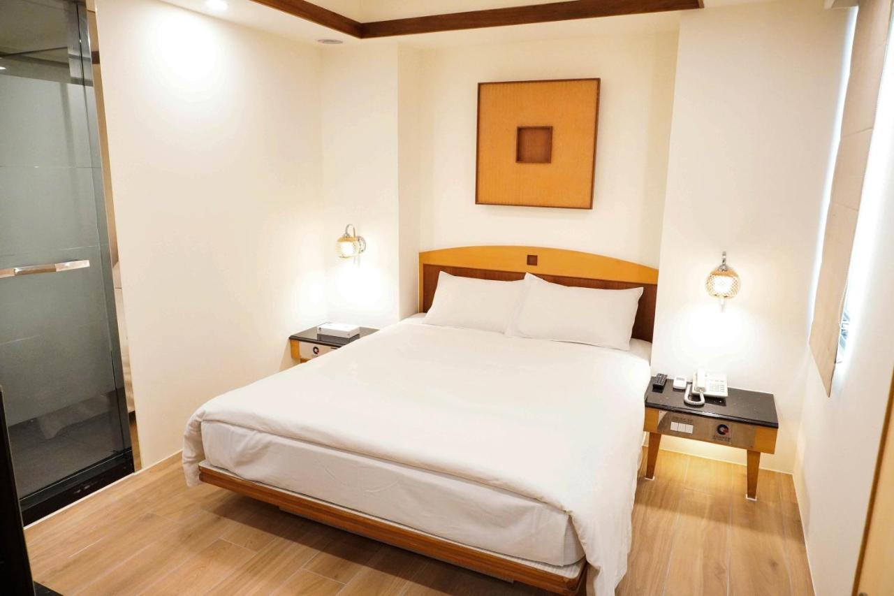 Kao Yuan Hotel - Zhong Zheng Taizhong Zewnętrze zdjęcie